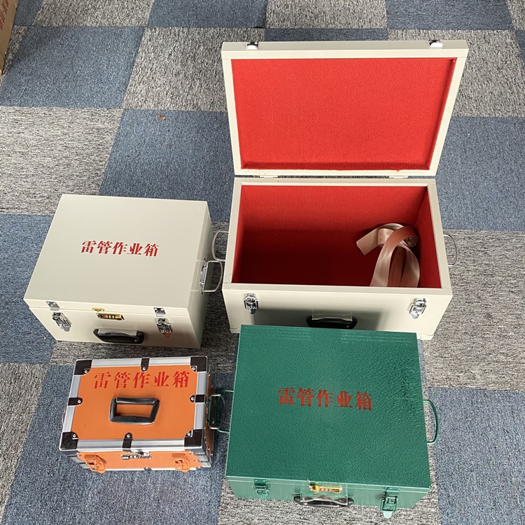 平舆爆破工程作业箱如何选择？玻璃钢与传统材质的全面对比